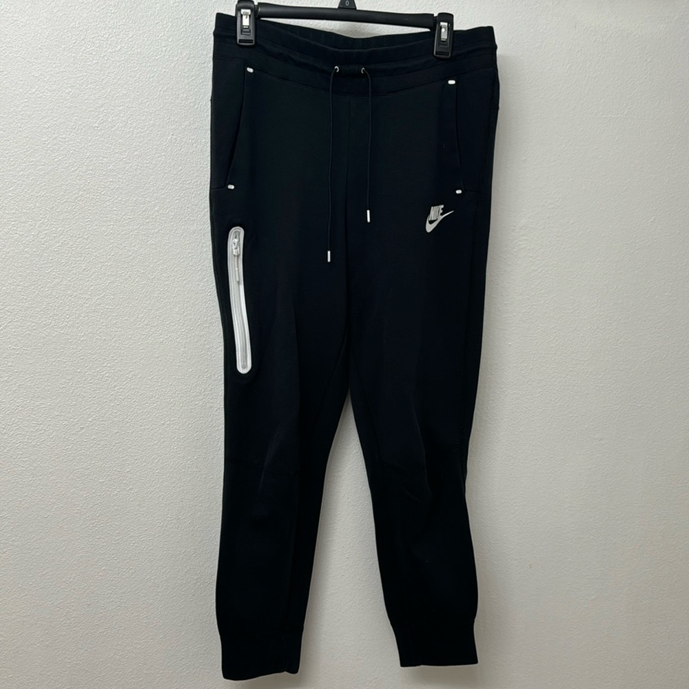 Nike medium black sweats